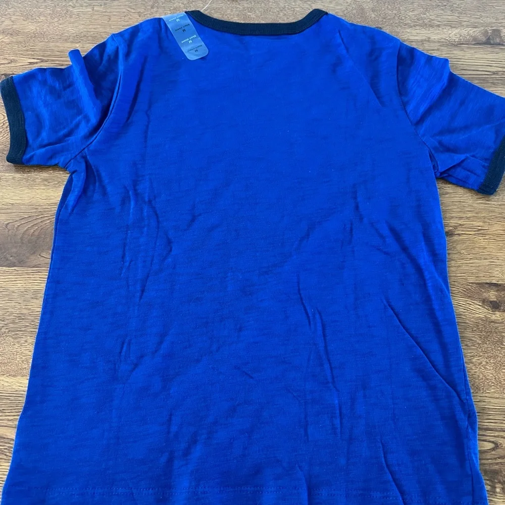 Boys size medium Gap Kids NWT Rock and Roll Flip shirt